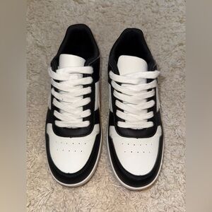 Black and White Sneakers - 8